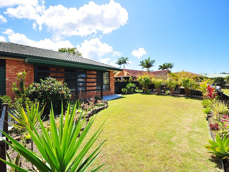 4 Diana Court, Pottsville NSW 2489