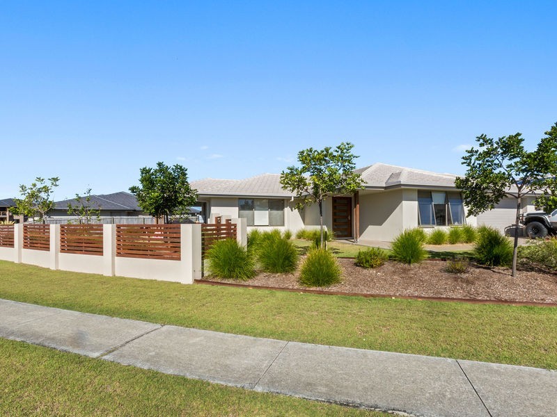 7 Hassett Drive, Pottsville NSW 2489