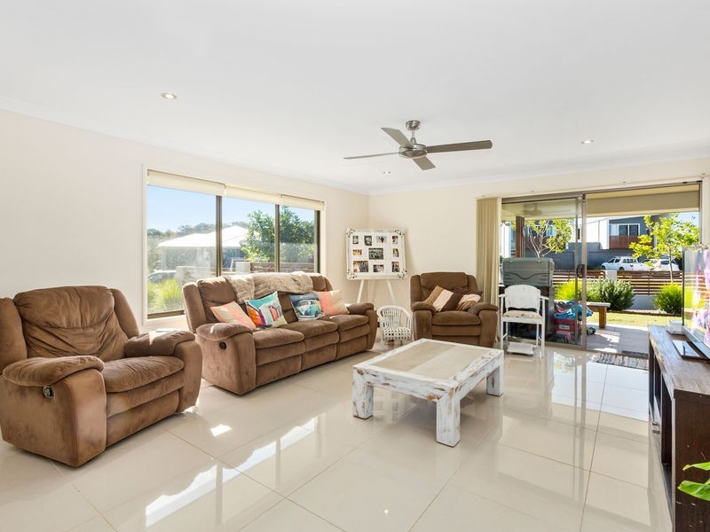 7 Hassett Drive, Pottsville NSW 2489