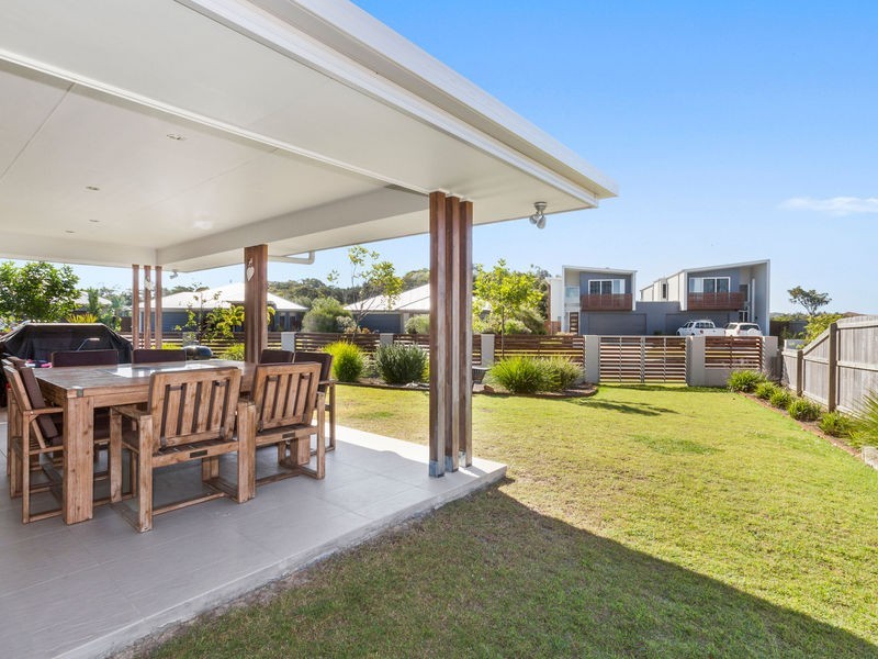 7 Hassett Drive, Pottsville NSW 2489
