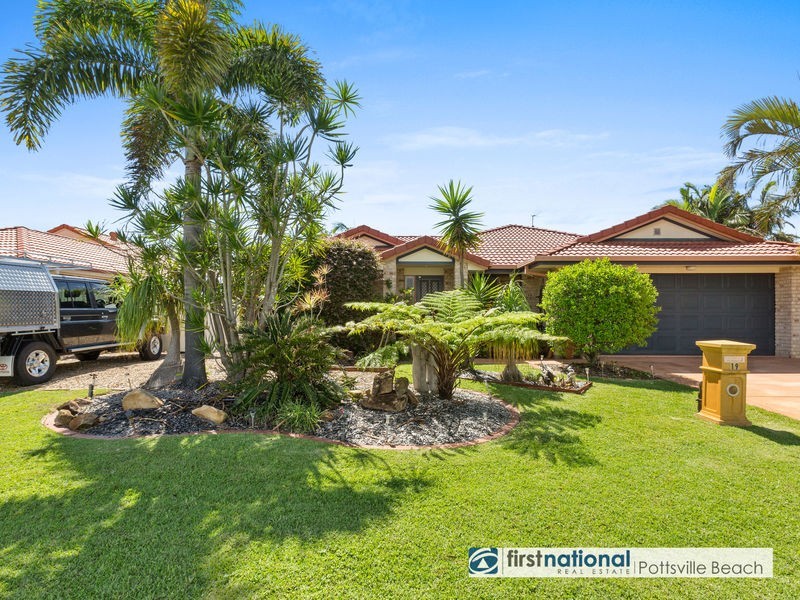19 Taylor Drive, Pottsville NSW 2489