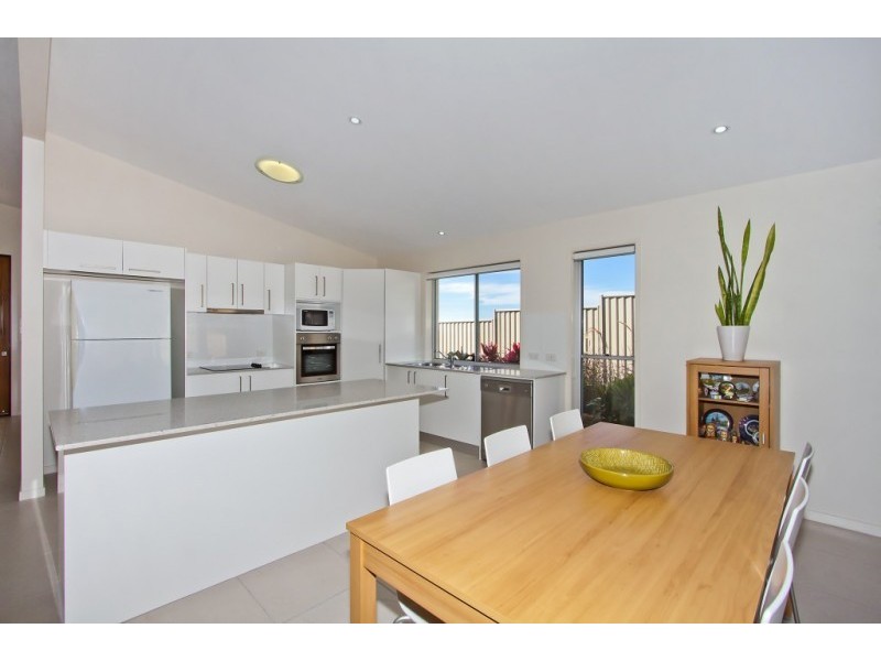 49 Newcastle Drive, Pottsville NSW 2489