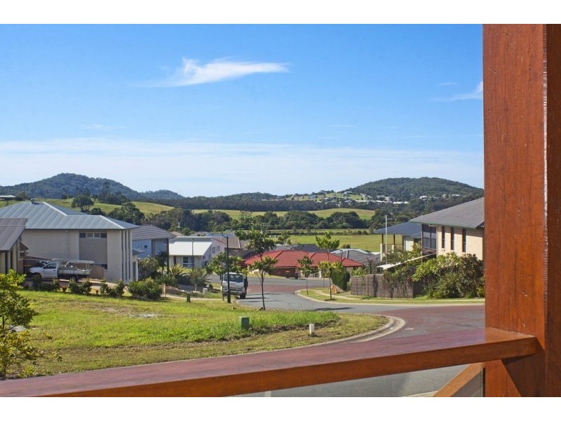 49 Newcastle Drive, Pottsville NSW 2489