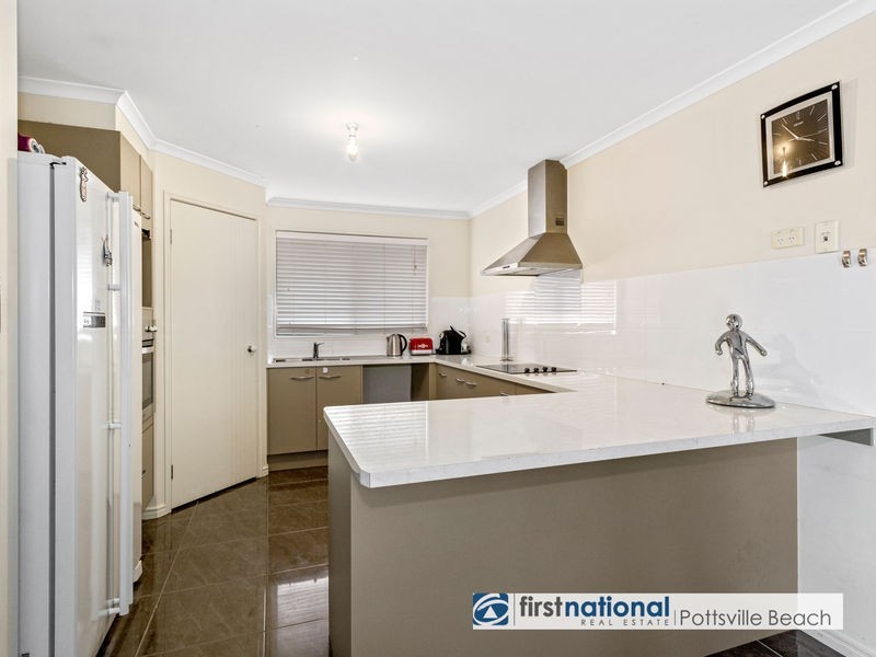 8 Newcastle Drive, Pottsville NSW 2489