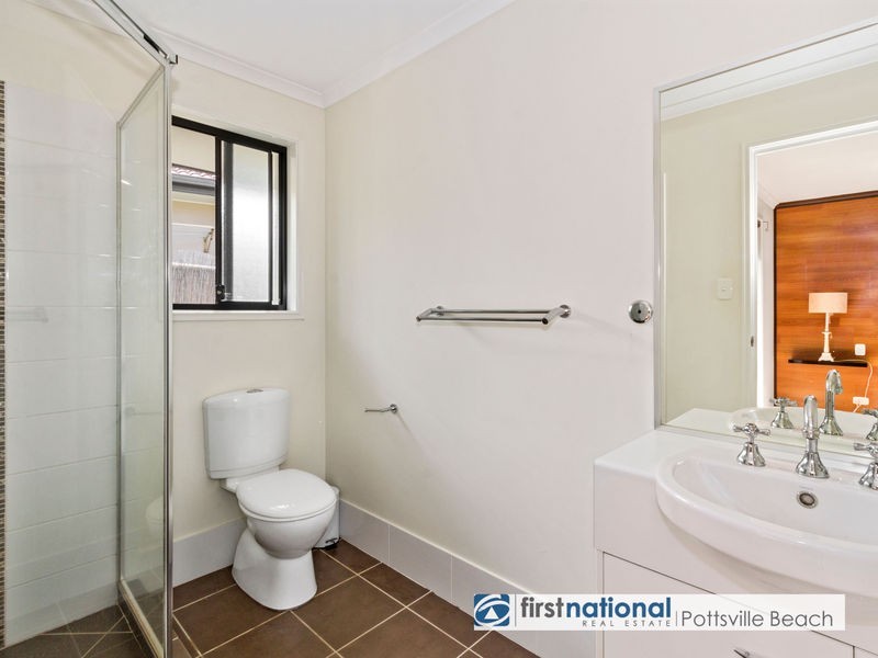 8 Newcastle Drive, Pottsville NSW 2489