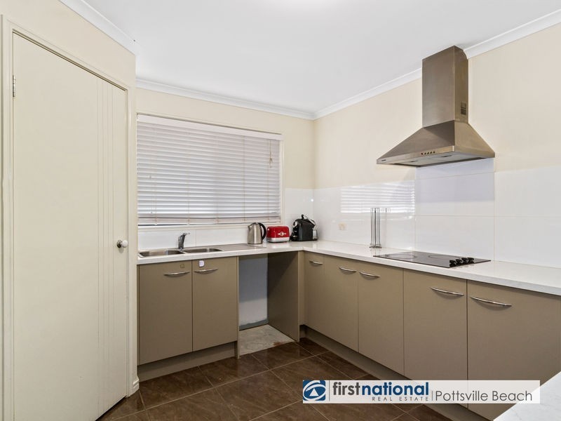 8 Newcastle Drive, Pottsville NSW 2489