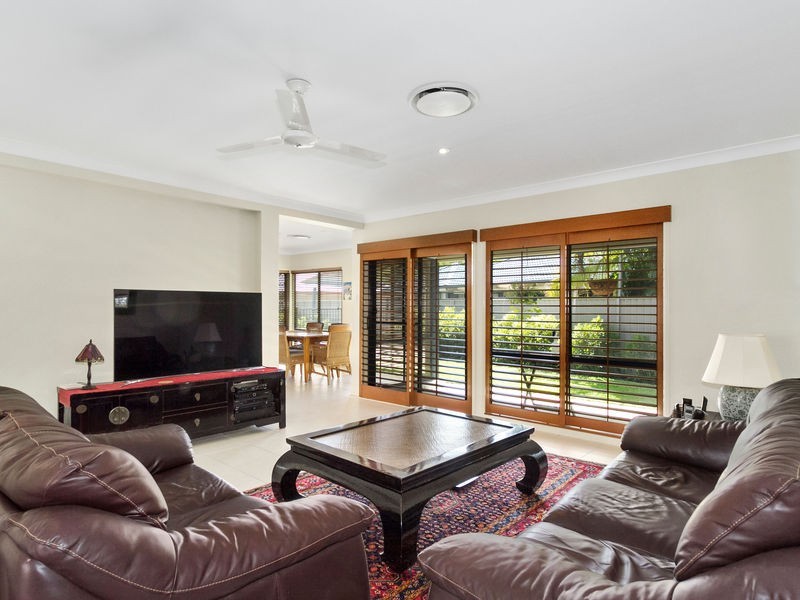 27 Suffolk Parade, Pottsville NSW 2489