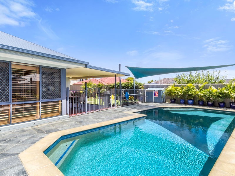 27 Suffolk Parade, Pottsville NSW 2489