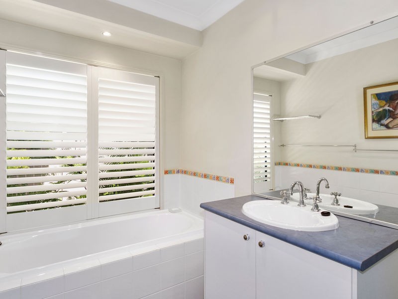 27 Suffolk Parade, Pottsville NSW 2489