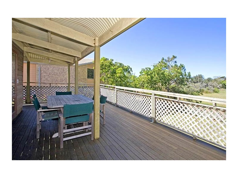 5 Surfside Crescent, Pottsville NSW 2489