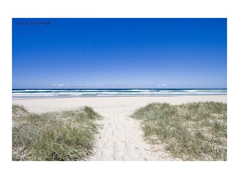 5 Surfside Crescent, Pottsville NSW 2489