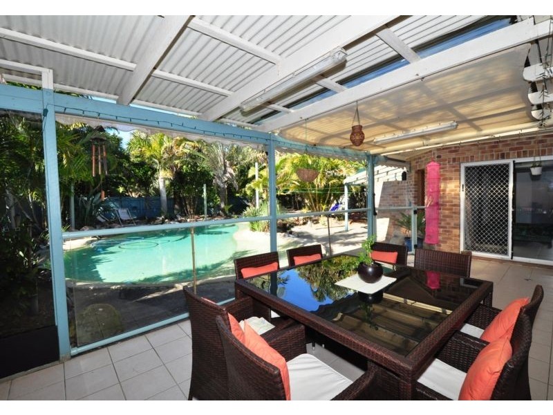 8 Monash Place, Pottsville NSW 2489