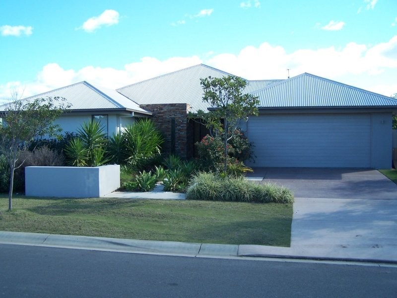 6 Taree Street, Pottsville NSW 2489