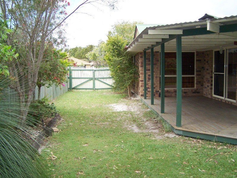 42 McKenzie Avenue, Pottsville NSW 2489