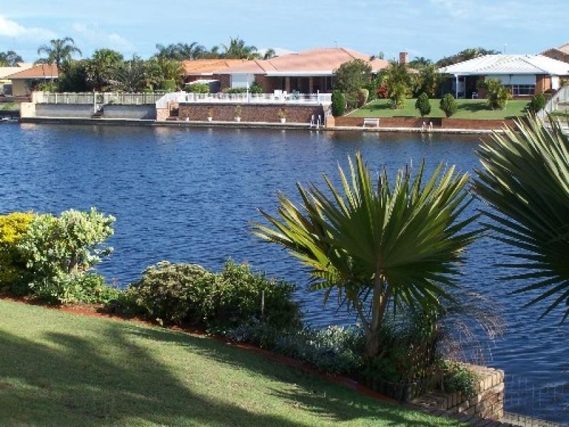 63 Andrew Avenue, Pottsville NSW 2489