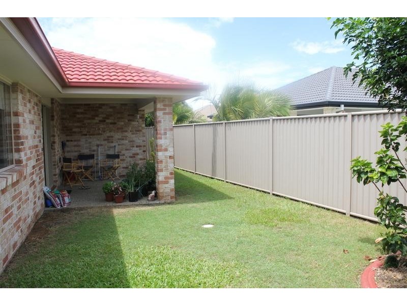 2/5 SEABREEZE BLVD, Pottsville Beach NSW 2489