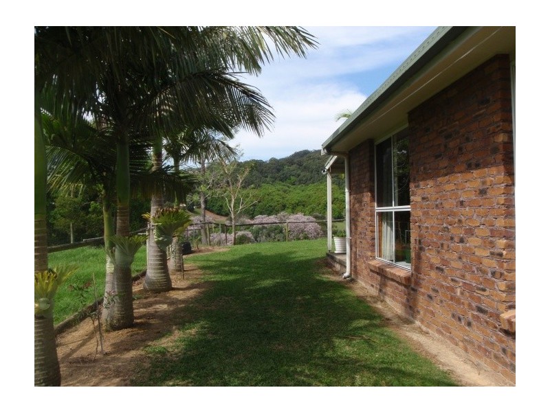 16 Hinchinbrook Road, Burringbar NSW 2483