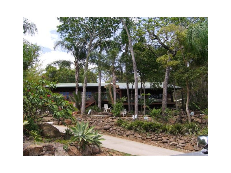 321 Paluma Road, Cannonvale QLD 4802