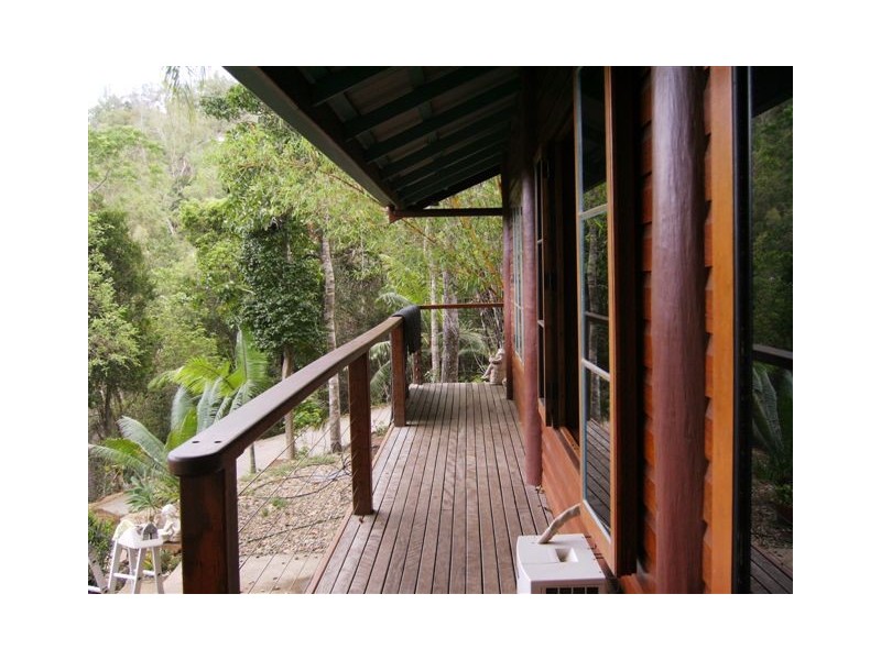 321 Paluma Road, Cannonvale QLD 4802