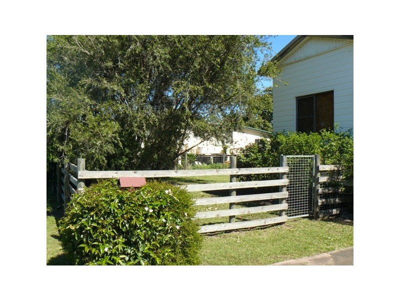 10 Dodd Street, Proserpine QLD 4800