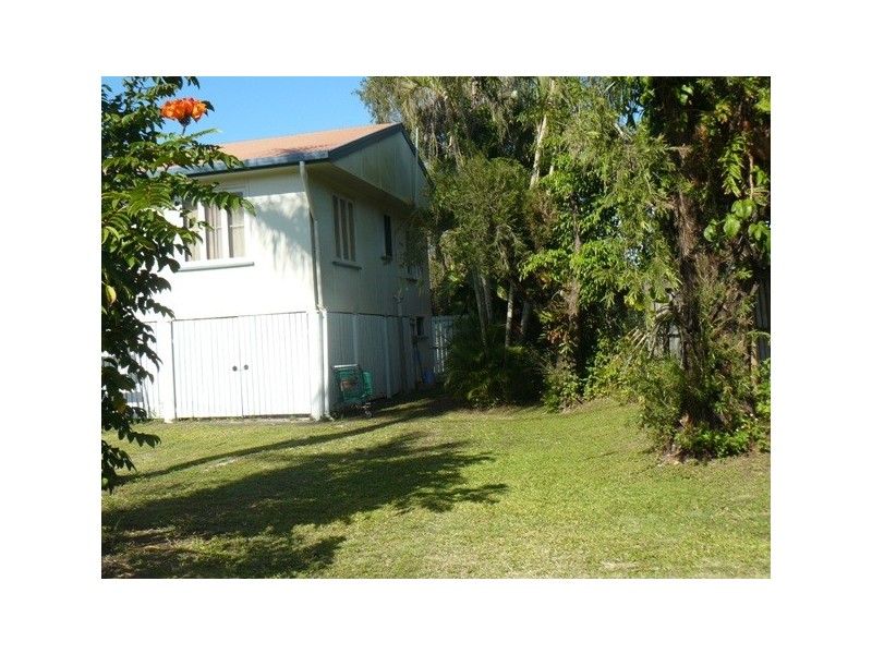 18 Davy Avenue, Proserpine QLD 4800