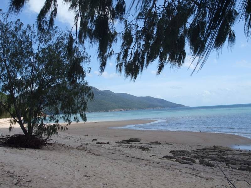 107 Gloucester Avenue, Hideaway Bay QLD 4800