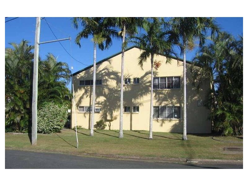 3/2 Robert Street, Proserpine QLD 4800