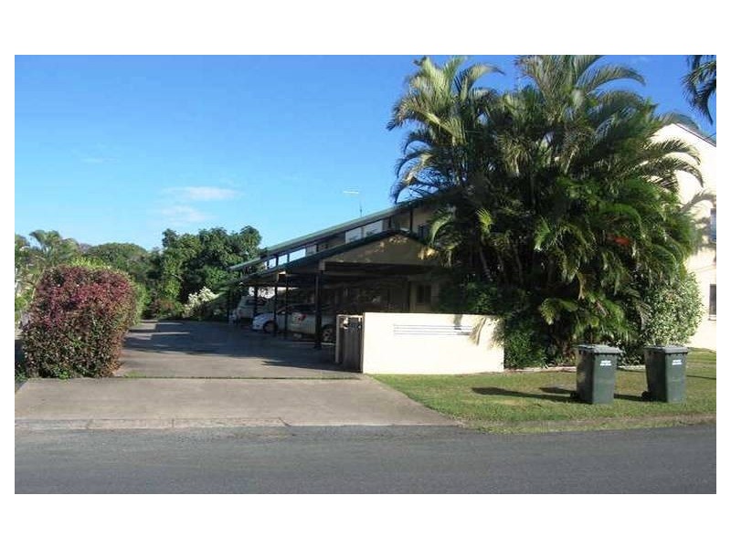 3/2 Robert Street, Proserpine QLD 4800
