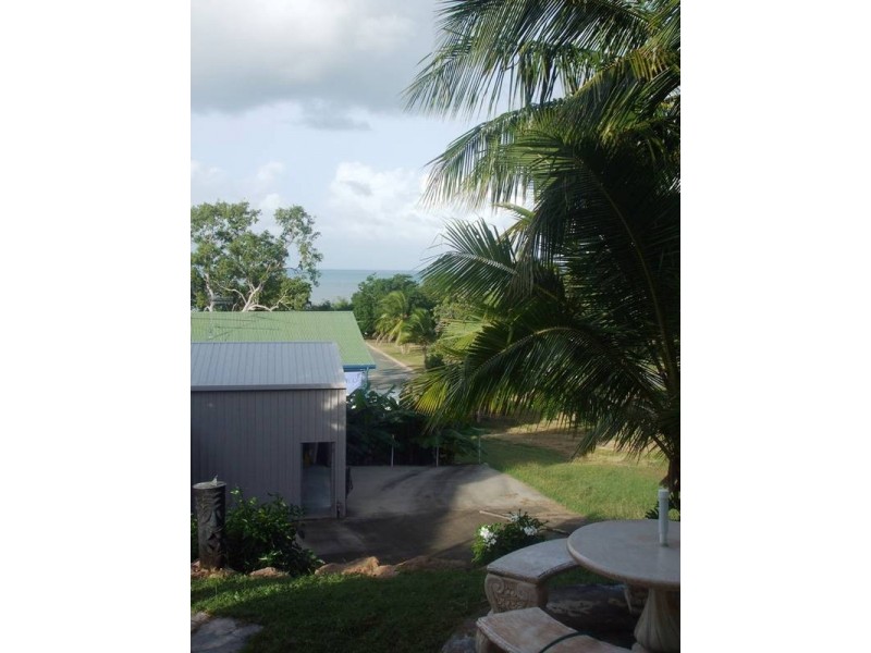 15 Roseric Crescent, Hideaway Bay QLD 4800