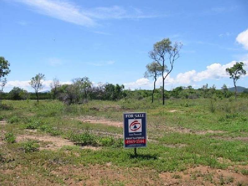 25 Adelaide Terrace, Bowen QLD 4805