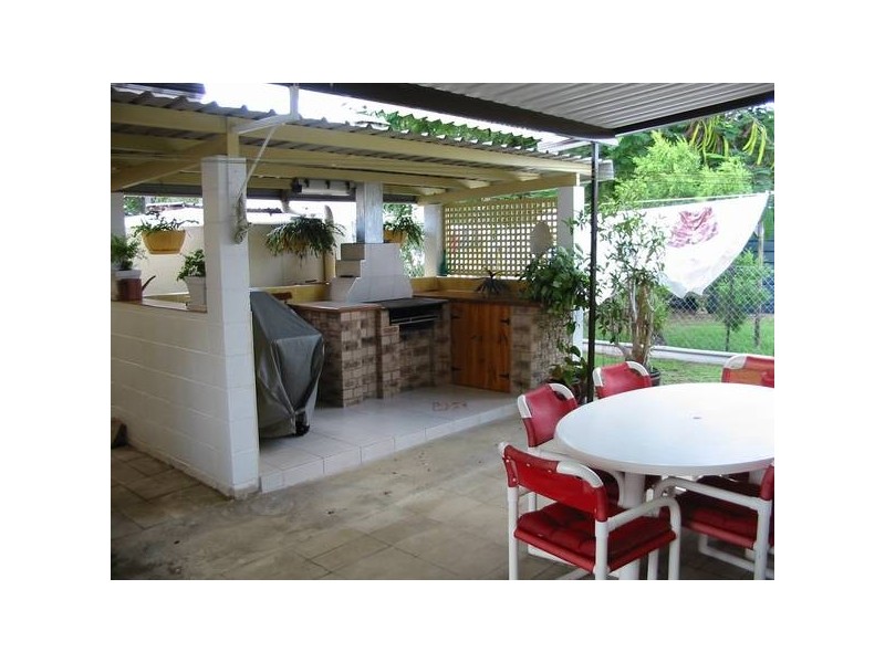 7 Pioneer Drive, Dingo Beach QLD 4800