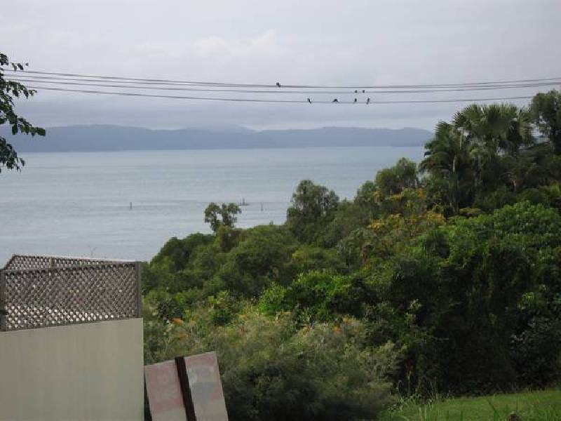 8 Passage Avenue, Airlie Beach QLD 4802