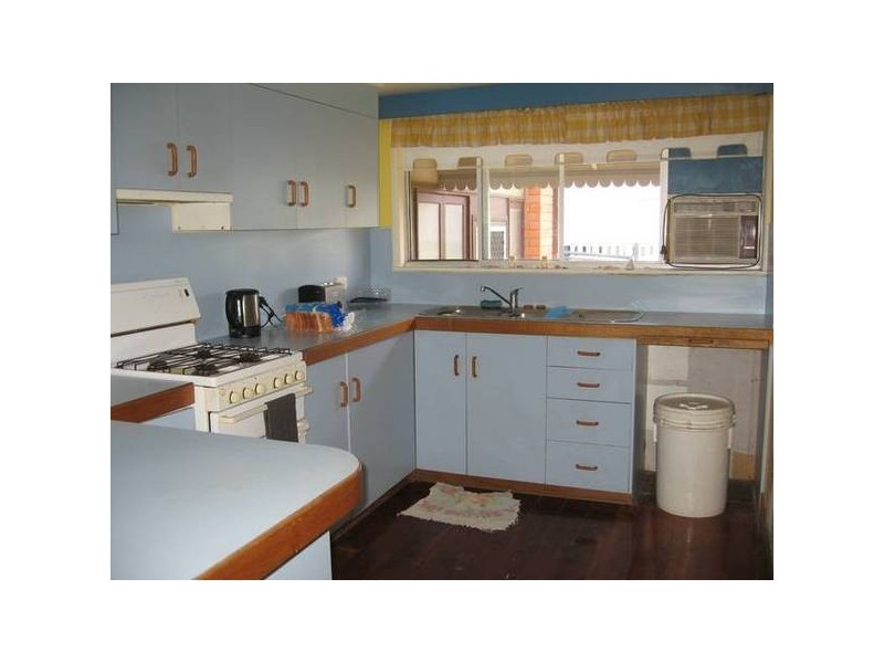 19 Smith Street, Proserpine QLD 4800