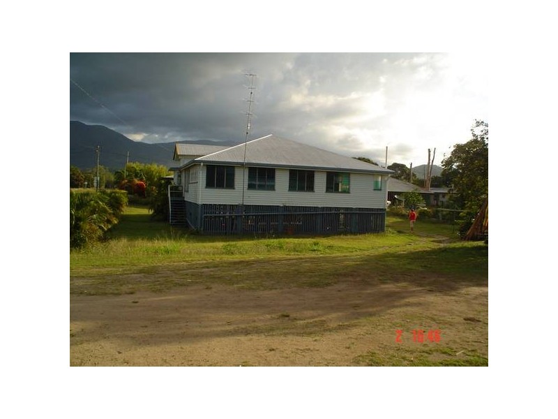 2 Brasenose Street, Cardwell QLD 4849