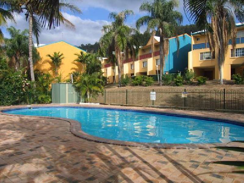 3 Eshelby Drive, Cannonvale QLD 4802
