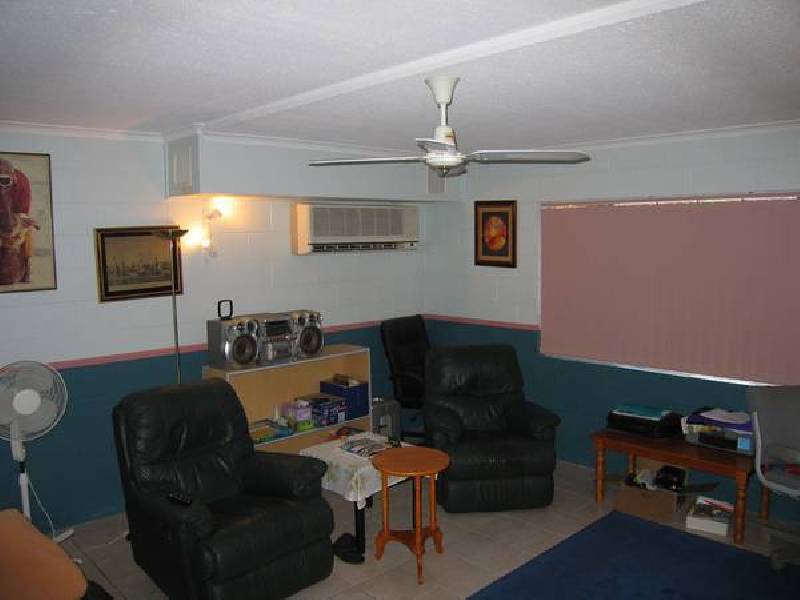 3 Eshelby Drive, Cannonvale QLD 4802