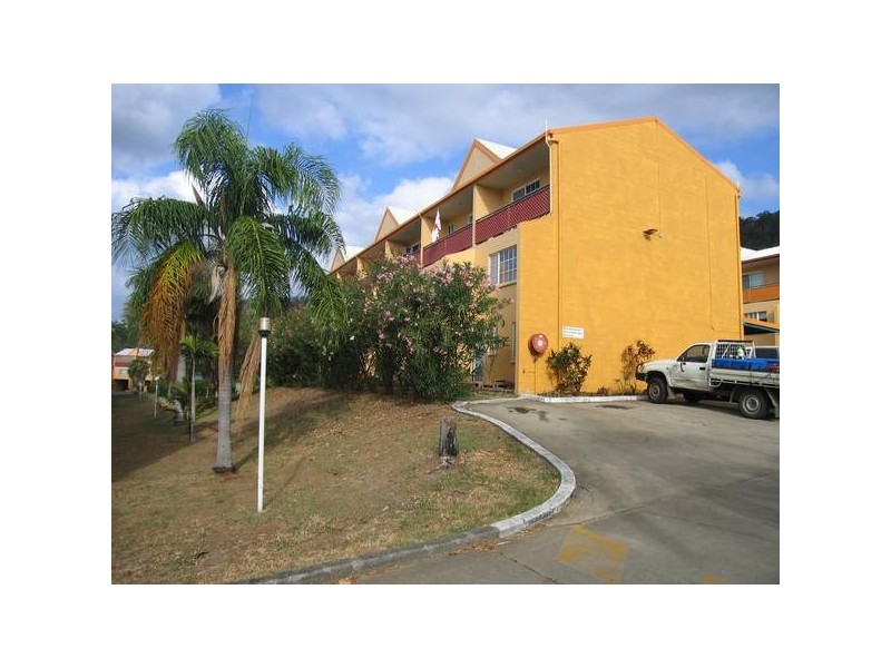 3 Eshelby Drive, Cannonvale QLD 4802