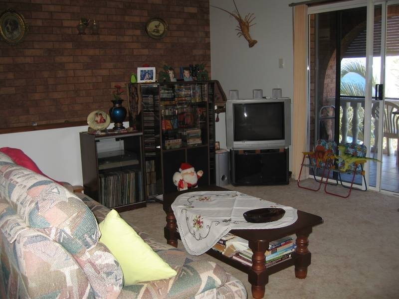 6 Blackcurrant Drive, Hideaway Bay QLD 4800