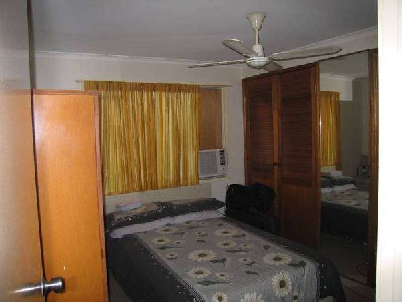 9 Manooka Drive, Cannonvale QLD 4802