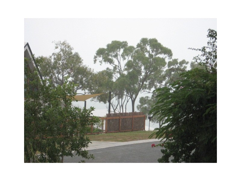 33 Roseric Crescent, Hideaway Bay QLD 4800