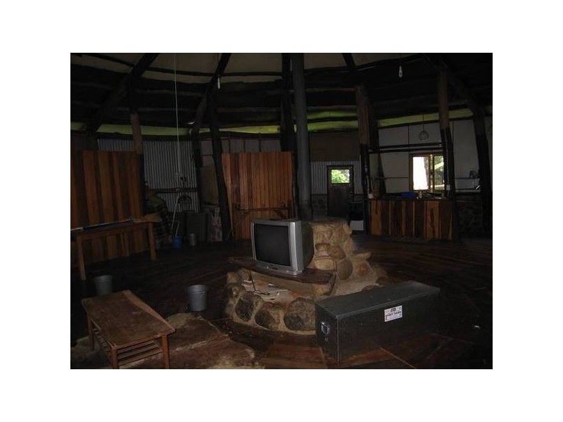 108 Ashton Road, North Gregory QLD 4800