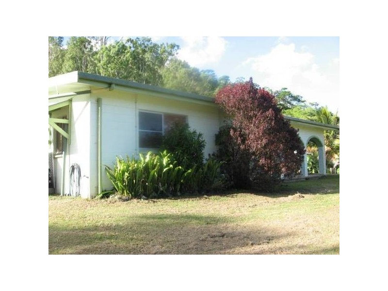 Wright Road, Strathdickie QLD 4800