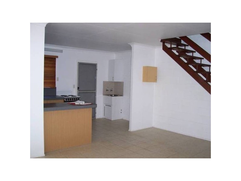 2/13 Davy Avenue, Proserpine QLD 4800