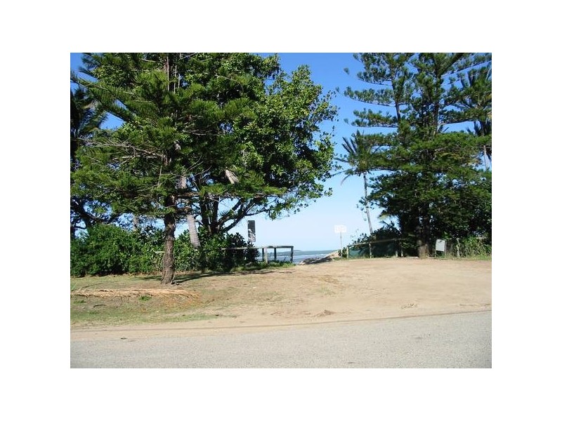 28 Peters Avenue, Midge Point QLD 4799