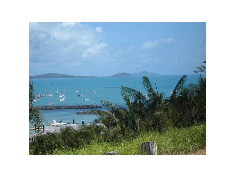 2 Kara Crescent, Airlie Beach QLD 4802