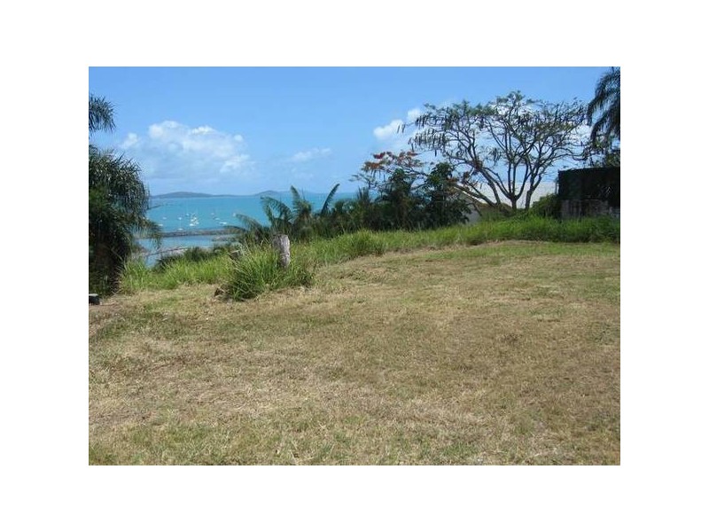 2 Kara Crescent, Airlie Beach QLD 4802