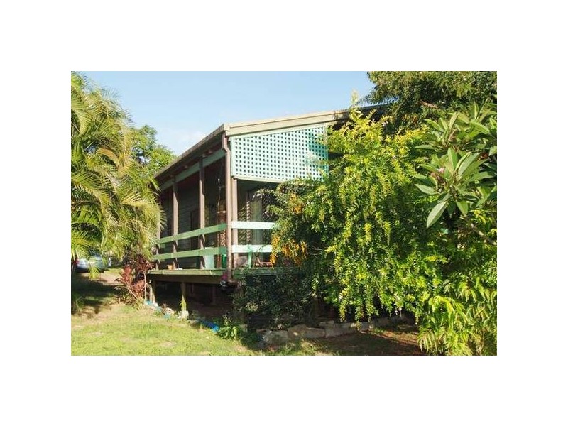 24 Usher Road, Cannonvale QLD 4802