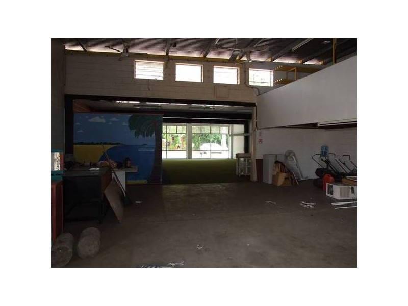 6 Main Street, Proserpine QLD 4800