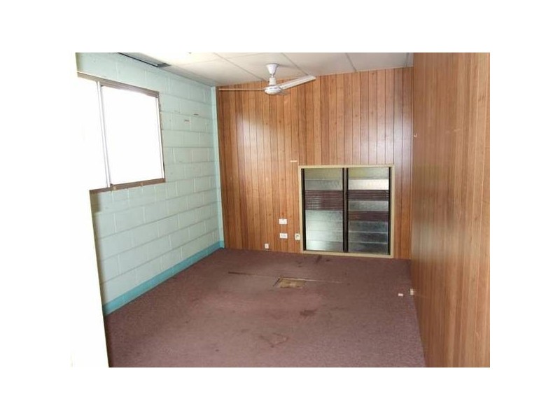 6 Main Street, Proserpine QLD 4800