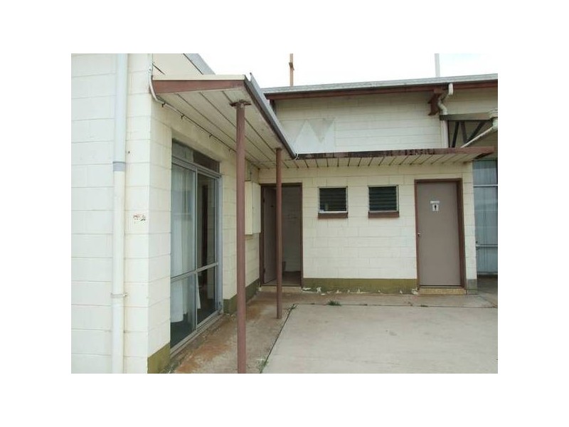 6 Main Street, Proserpine QLD 4800